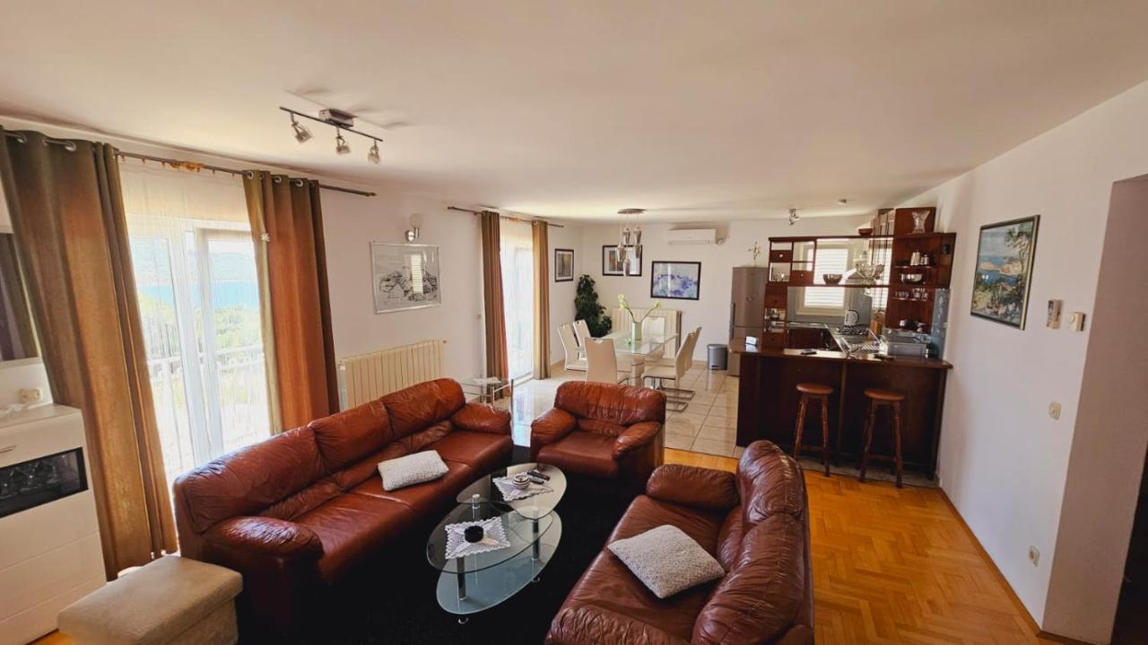 Apartment House Berry Primošten المظهر الخارجي الصورة