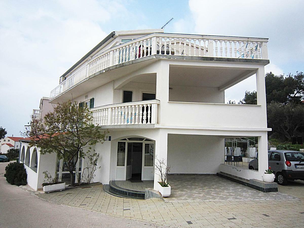 Apartment House Berry Primošten المظهر الخارجي الصورة